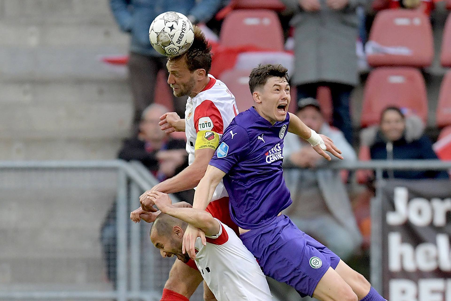 充满悬念 充满悬念